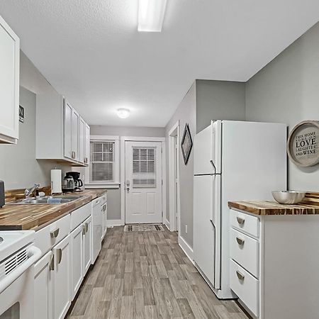 Chic 2Br Duplex Free Parking Near Hospitals Villa Des Moines Kültér fotó